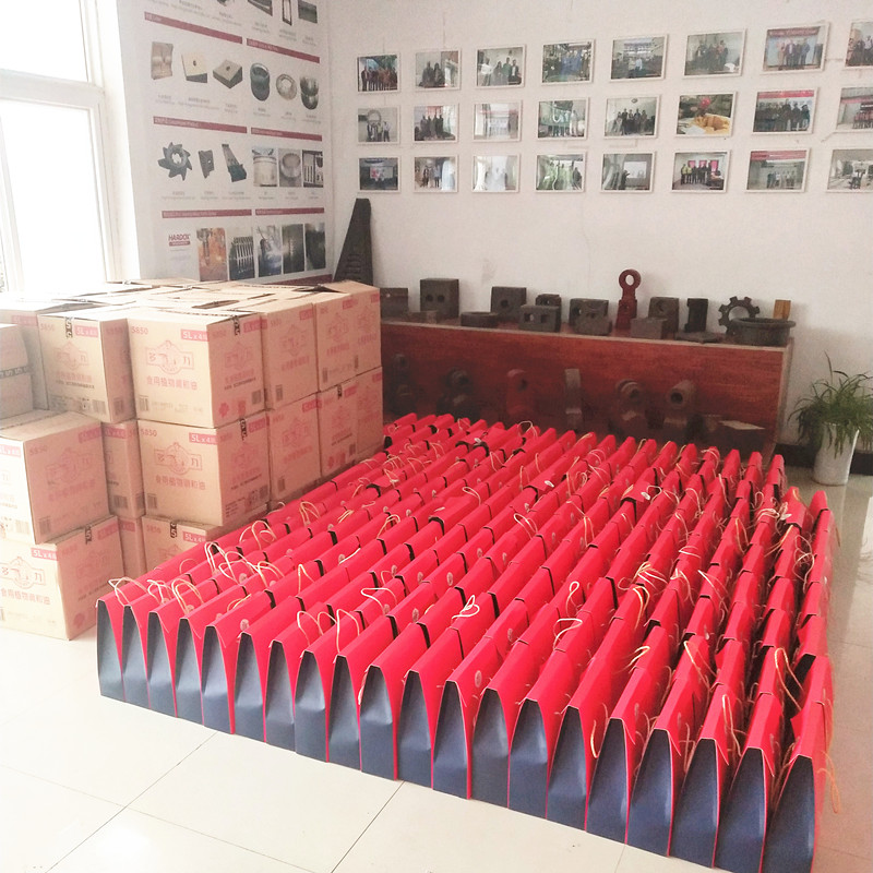 迎中秋，發(fā)禮品！洛陽順祥祝大家中秋節(jié)快樂！